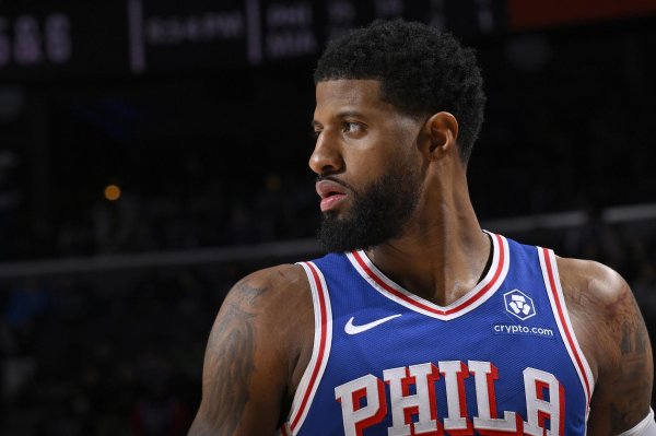 睿新策略 名记:没任何迹象表明76人会交易乔治 现在几乎不可能获得理想回报